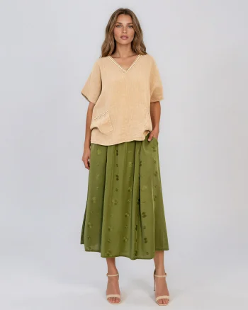 Bluză din in cu decolteu în V și buzunare beige - Unica S-L