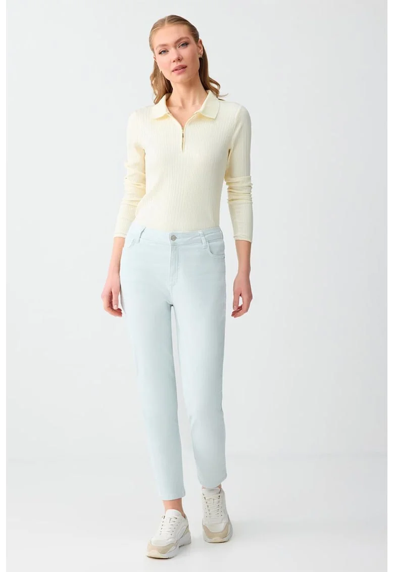 Blugi regular fit cu talie inalta