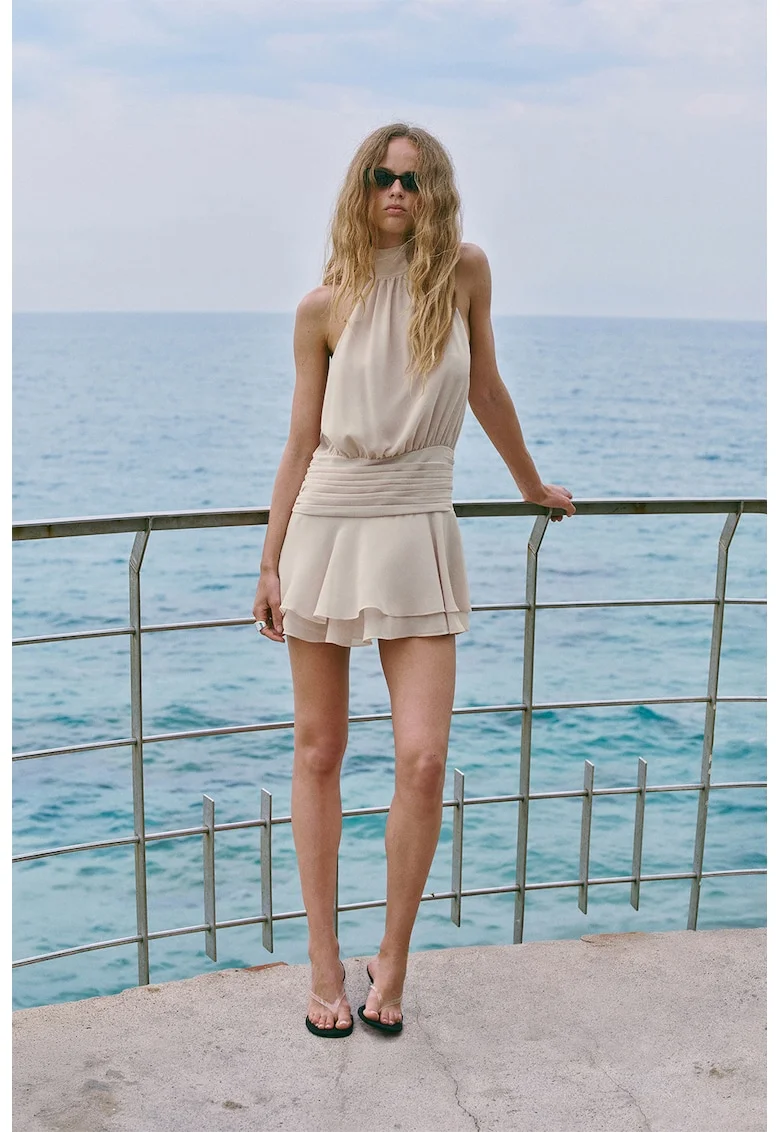 Rochie scurta evazata, Alb fildes
