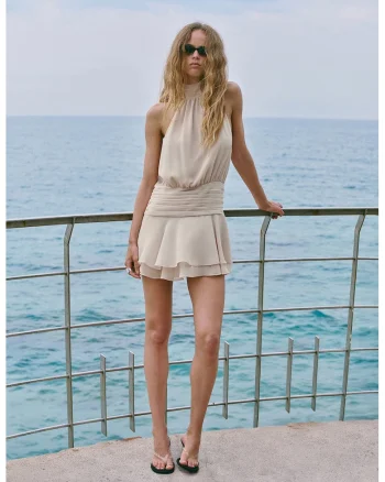 Rochie scurta evazata, Alb fildes