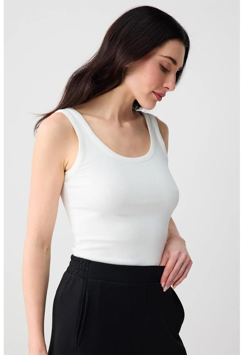 Top cambrat in amestec de modal