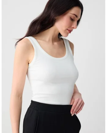 Top cambrat in amestec de modal