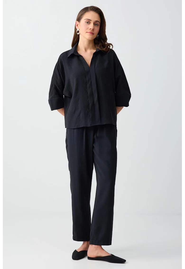 Pantaloni crop din amestec de modal