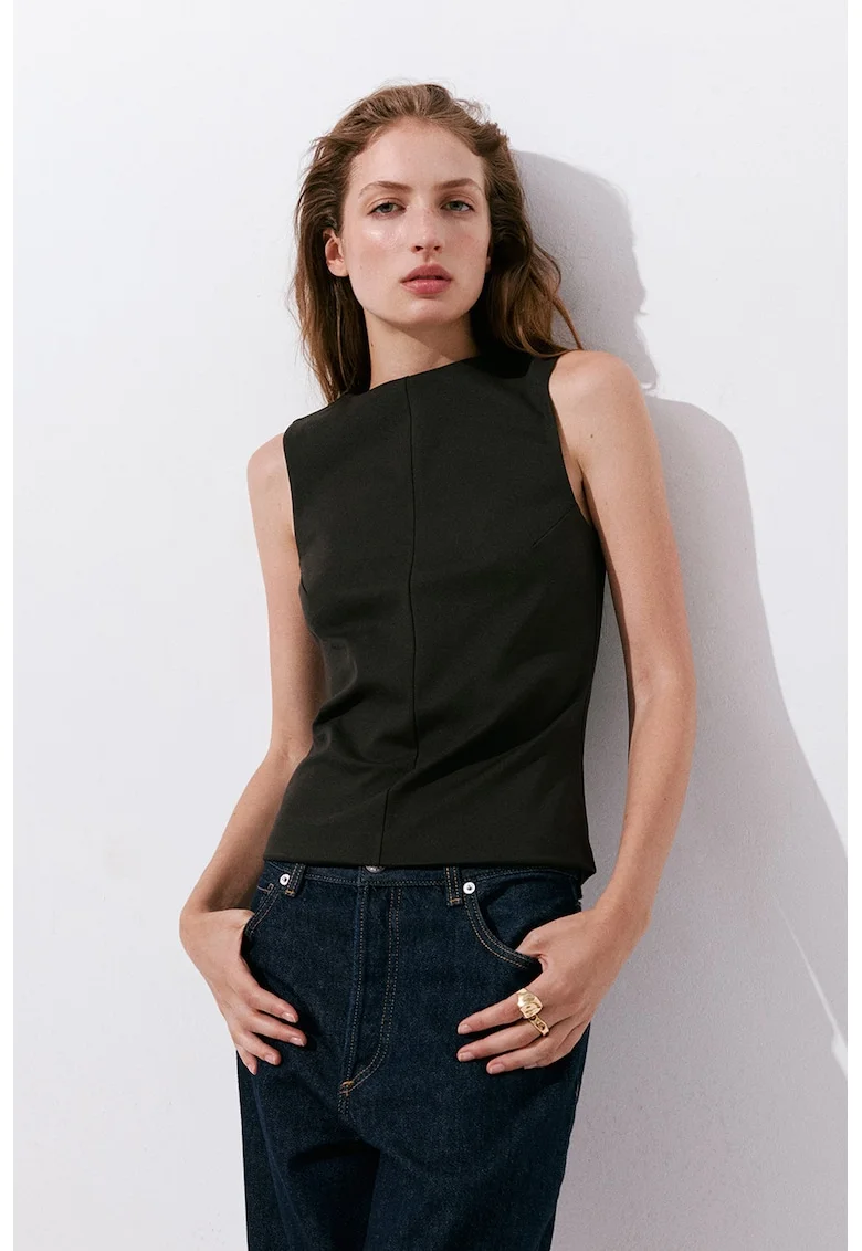 Top uni fara maneci, Negru