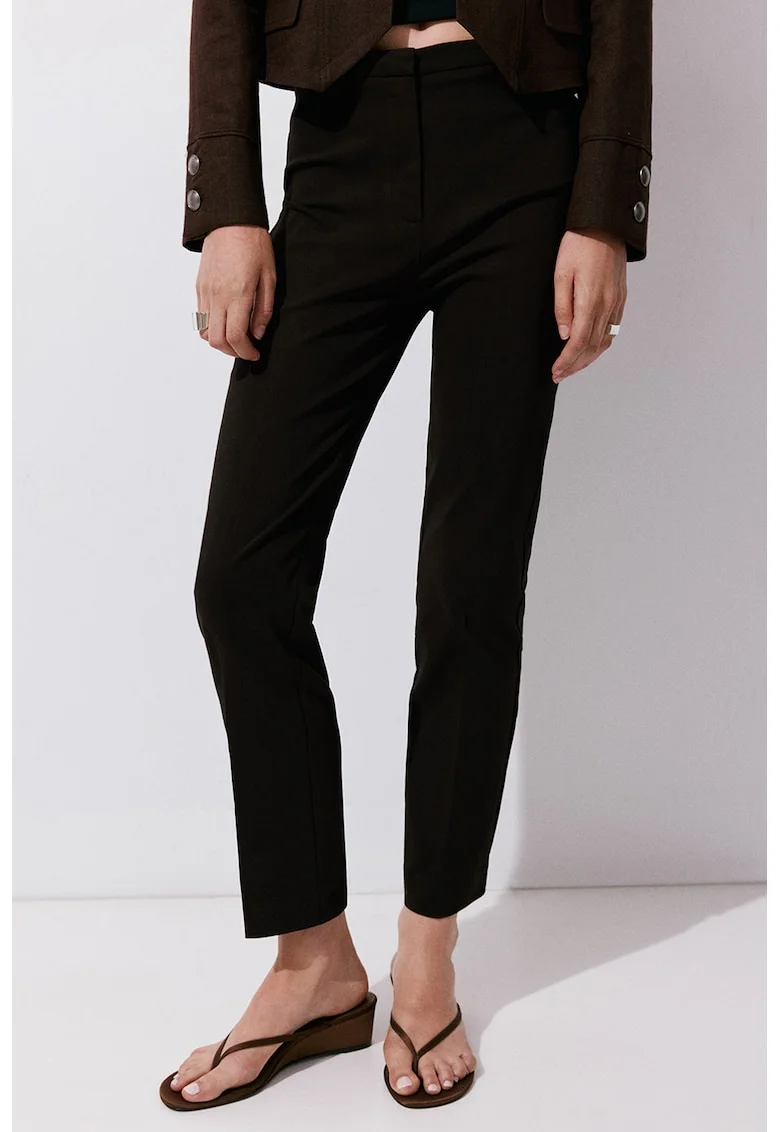 Pantaloni crop slim fit din material elastic, Negru