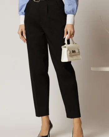Pantaloni dama negri cu croi pana si buzunare