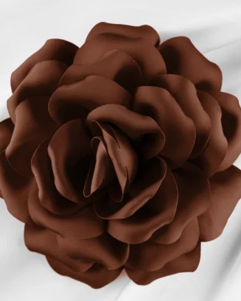 Brosa floare maro cu diametru de 15 cm, cu clips pentru par