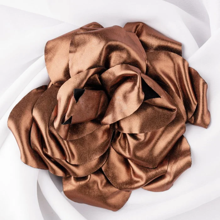 Brosa floare cu diametru de 15 cm, cu clips pentru par, cupru metalizat