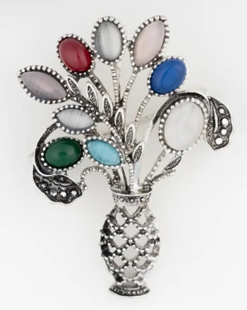Brosa metalica argintie vaza cu flori multicolore