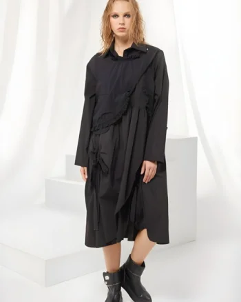 Set rochie neagra oversize cu guler tip camasa si vesta cu volanas
