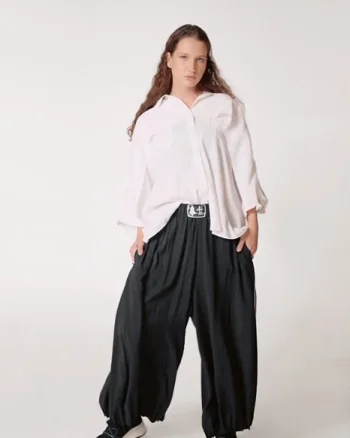 Pantaloni negri cu croiala ampla gen salvari, oversize