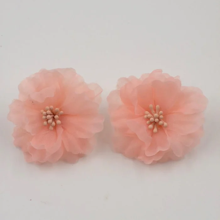Cercei statement floare din voal roz