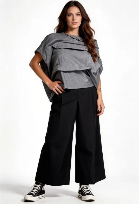 Bluza gri asimetrica statement cu volum arhitectural ,   Design modern