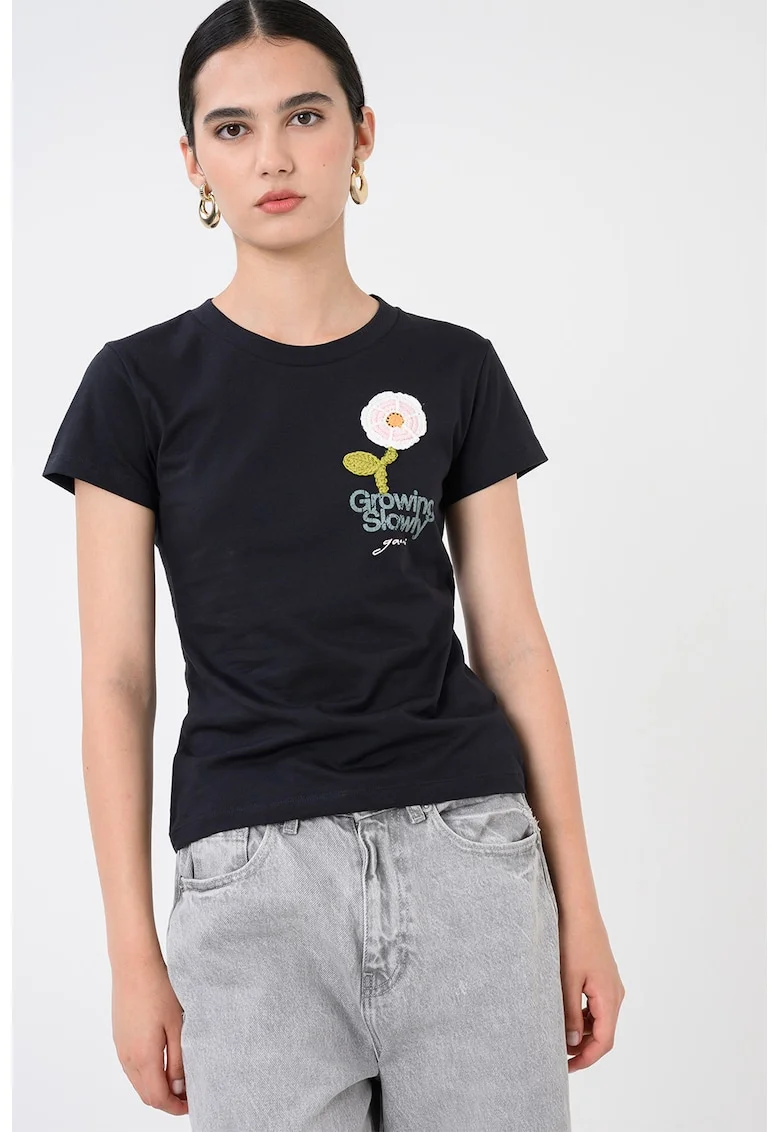 Tricou slim fit cu broderie florala, Negru
