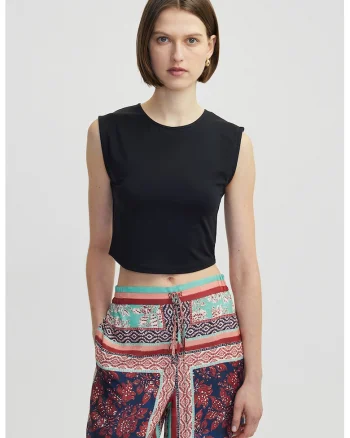 Top crop cu decolteu rotund, Negru