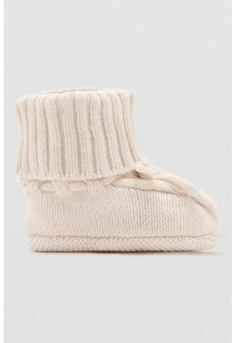 Ghete de casa din tricot, Bej