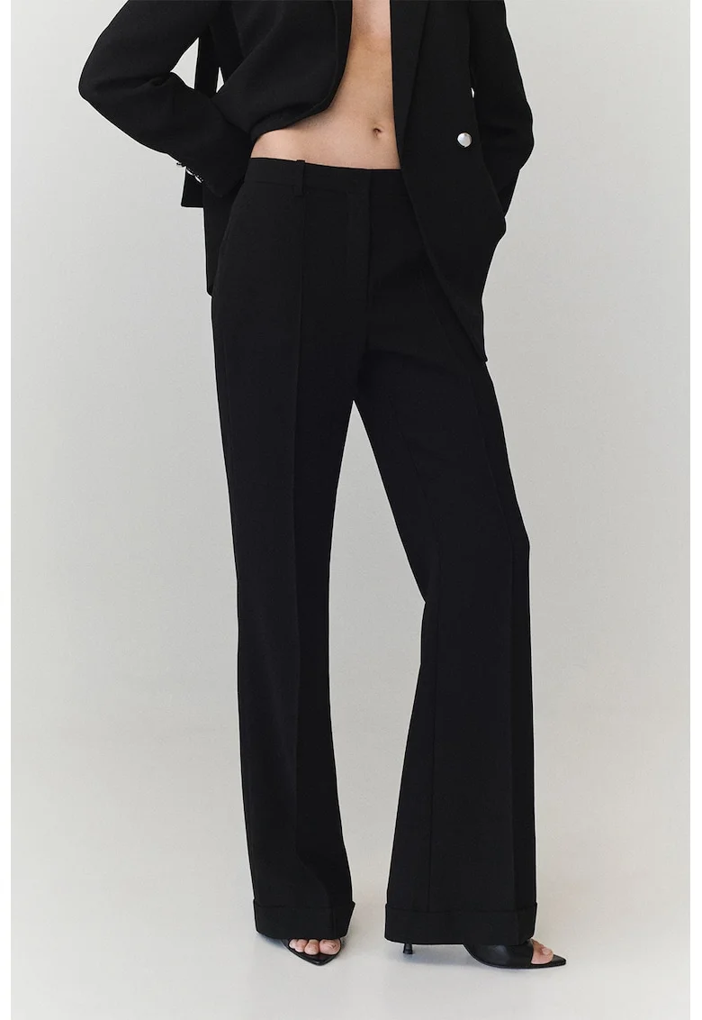 Pantaloni evazati cu pliuri, Negru stins