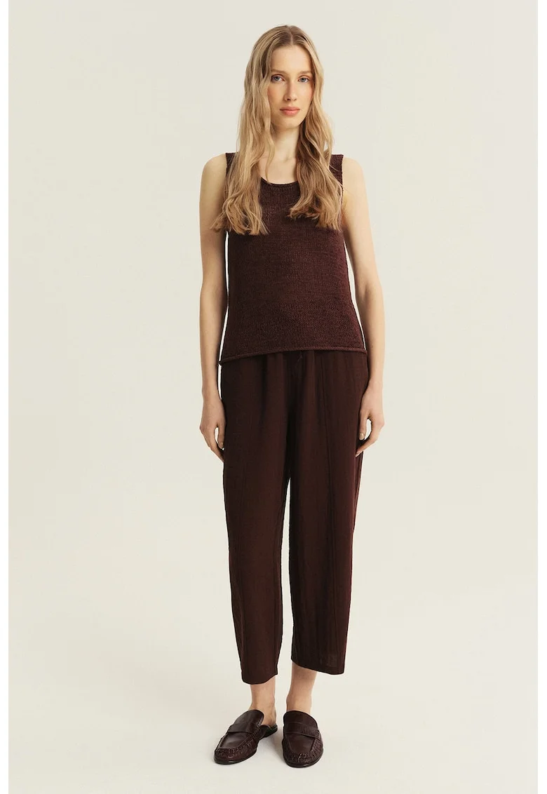 Pantaloni ampli, Maro inchis