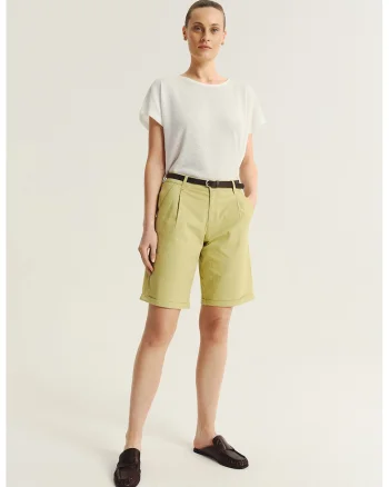 Pantaloni scurti chino cu o curea, Galben pai