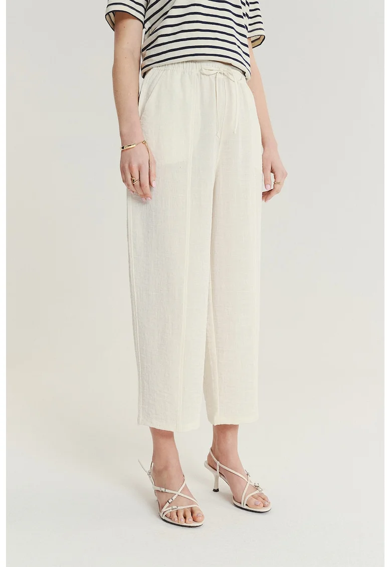 Pantaloni ampli, Bej deschis