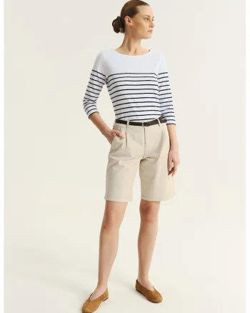 Pantaloni scurti chino cu o curea, Bej deschis