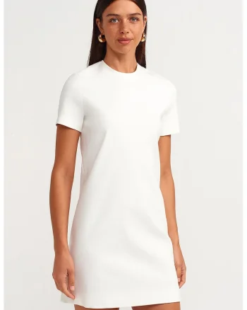 Rochie mini  tip shift, alb, tricotat, maneci scurte, cu fermoar