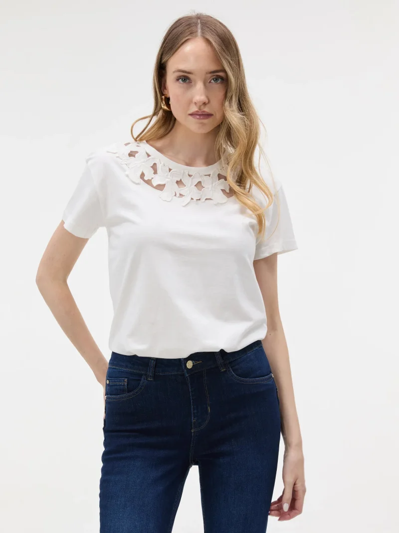 Tricou cu aplicație din dantelă ORSAY alb - XL