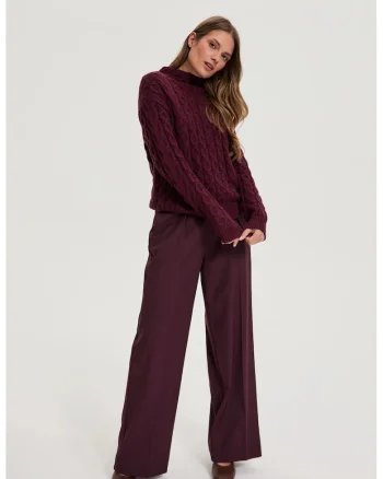 Pantaloni burgund cu curea, Visiniu