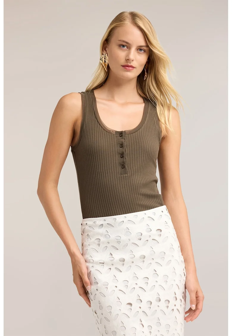 Top slim fit cu fenta scurta cu nasturi, Maro taupe inchis