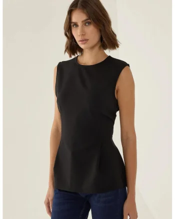 Bluza slim fit la baza gatului