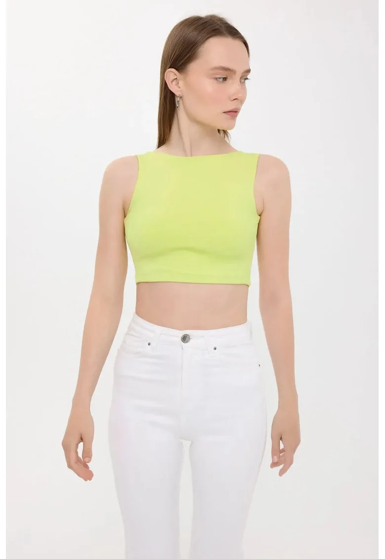 Top crop uni, cu decolteu barcuta