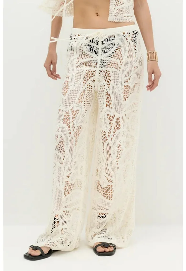 Pantaloni ampli crosetati, Alb fildes