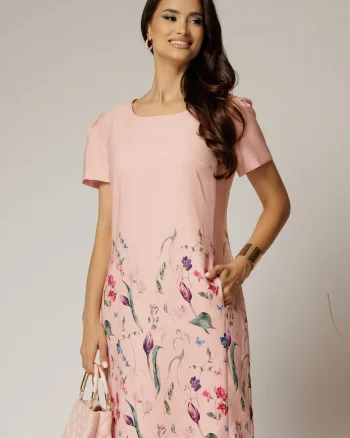 Rochie midi roz cu imprimeuri si croi drept cu buzunare