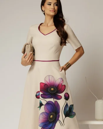 Rochie midi bej clos cu imprimeu magenta si decolteu in V