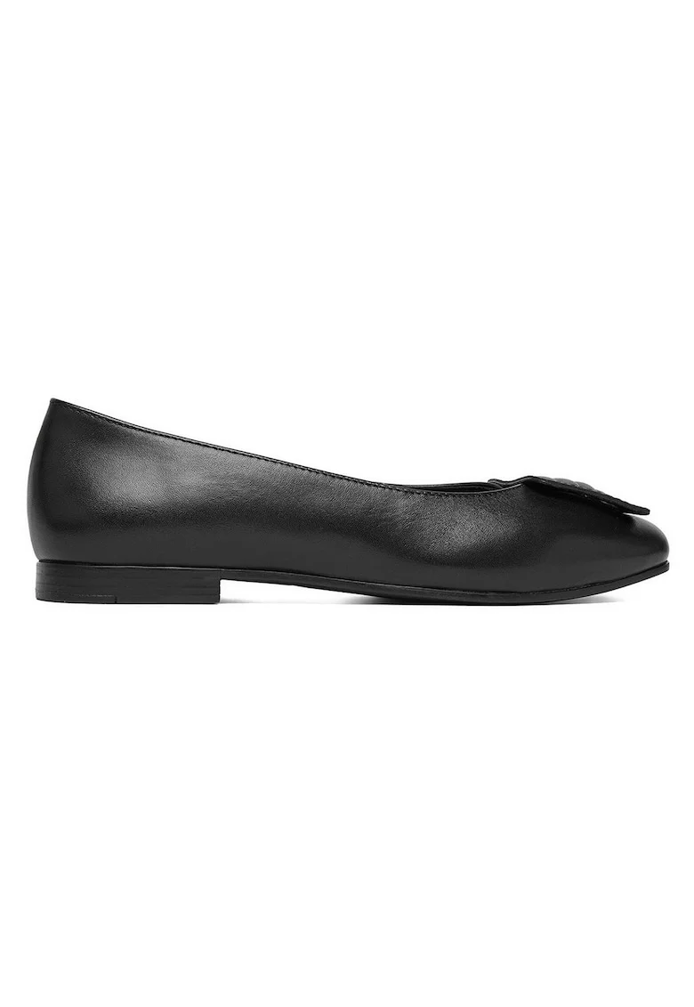 Balerini  negru, Negru