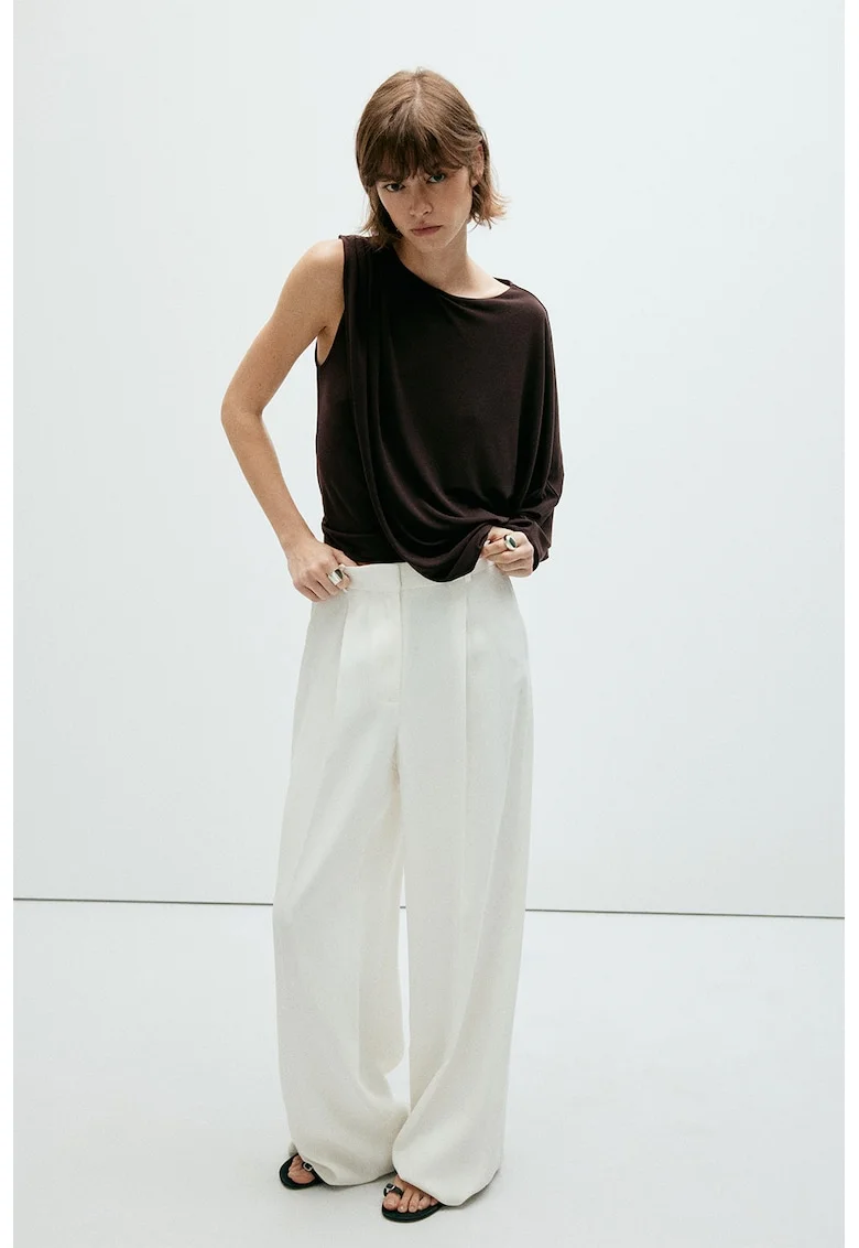 Bluza cu decolteu pe umar, Maro inchis