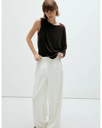 Bluza cu decolteu pe umar, Maro inchis
