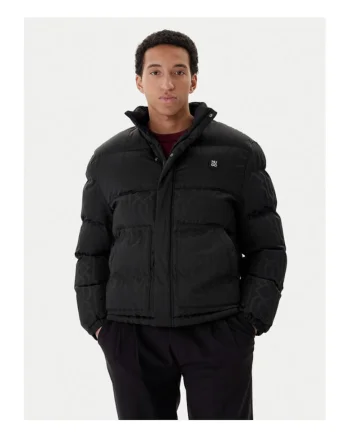 Geaca de iarna barbati  culoarea neagra