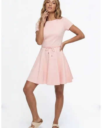 Rochie casual mini cu decolteu rotund, maneca scurta, croiala evazata si inchidere la spate - M1355, Roz