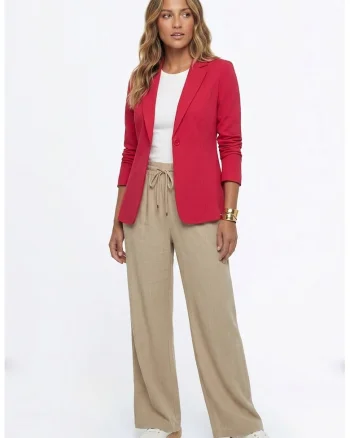 Sacou elegant, cambrat, lungime standard, maneca lunga, decolteu in V, cu nasturi si revere - M1339, Rosu