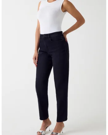 Blugi mom fit, Negru stins