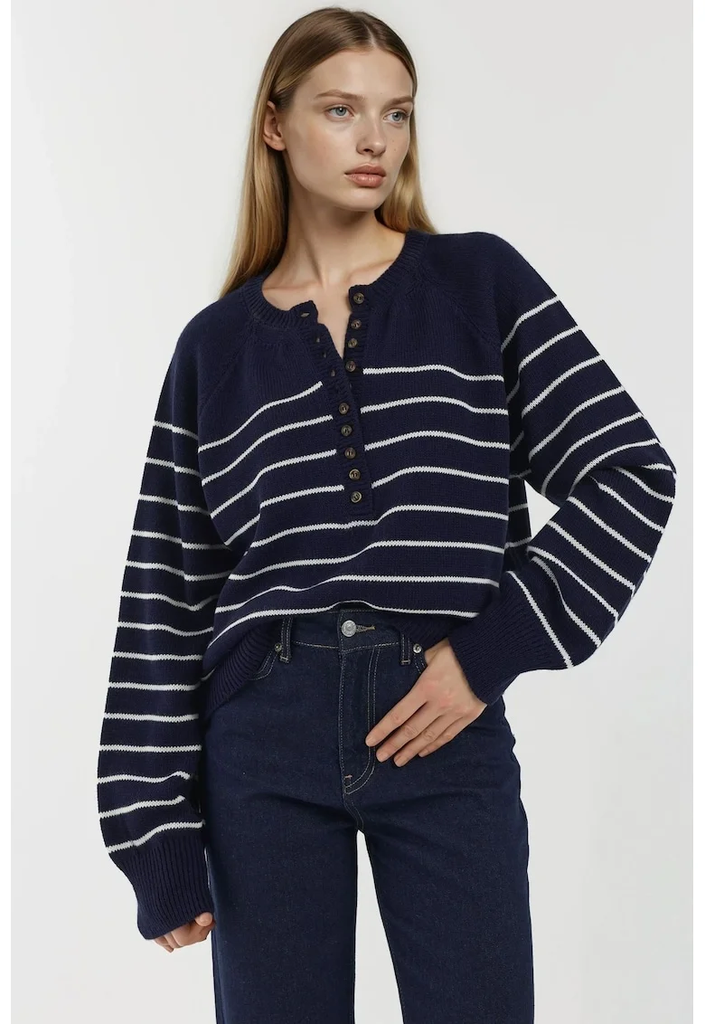 Pulover dama,  cu dungi, detalii cu nasturi, bleumarin, tricot, Bleumarin