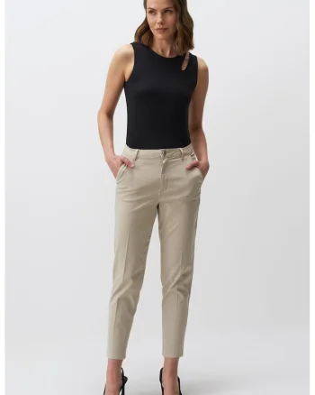 Pantaloni crop din amestec de lyocell cu buzunare, Maro camel