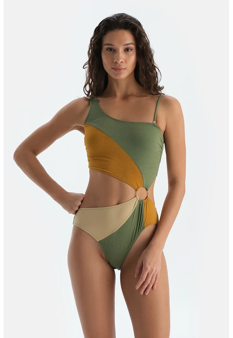 Costum de baie intreg cu model colorblock, Maro scortisoara/Maro camel