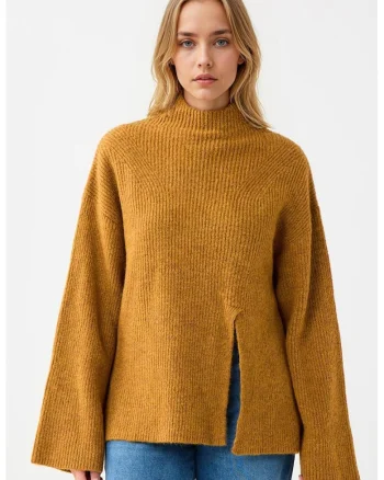 Pulover lejer cu slit frontal, Maro deschis