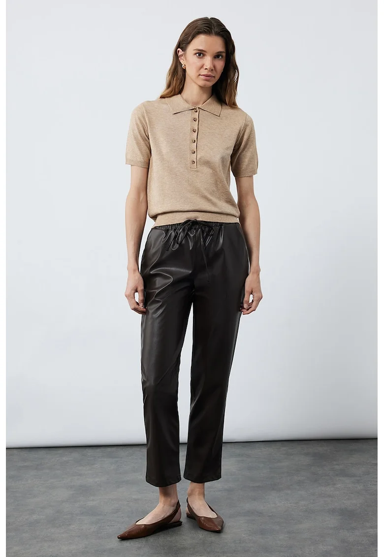 Pantaloni crop conici de piele sintetica, Maro inchis