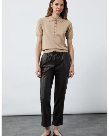 Pantaloni crop conici de piele sintetica, Maro inchis