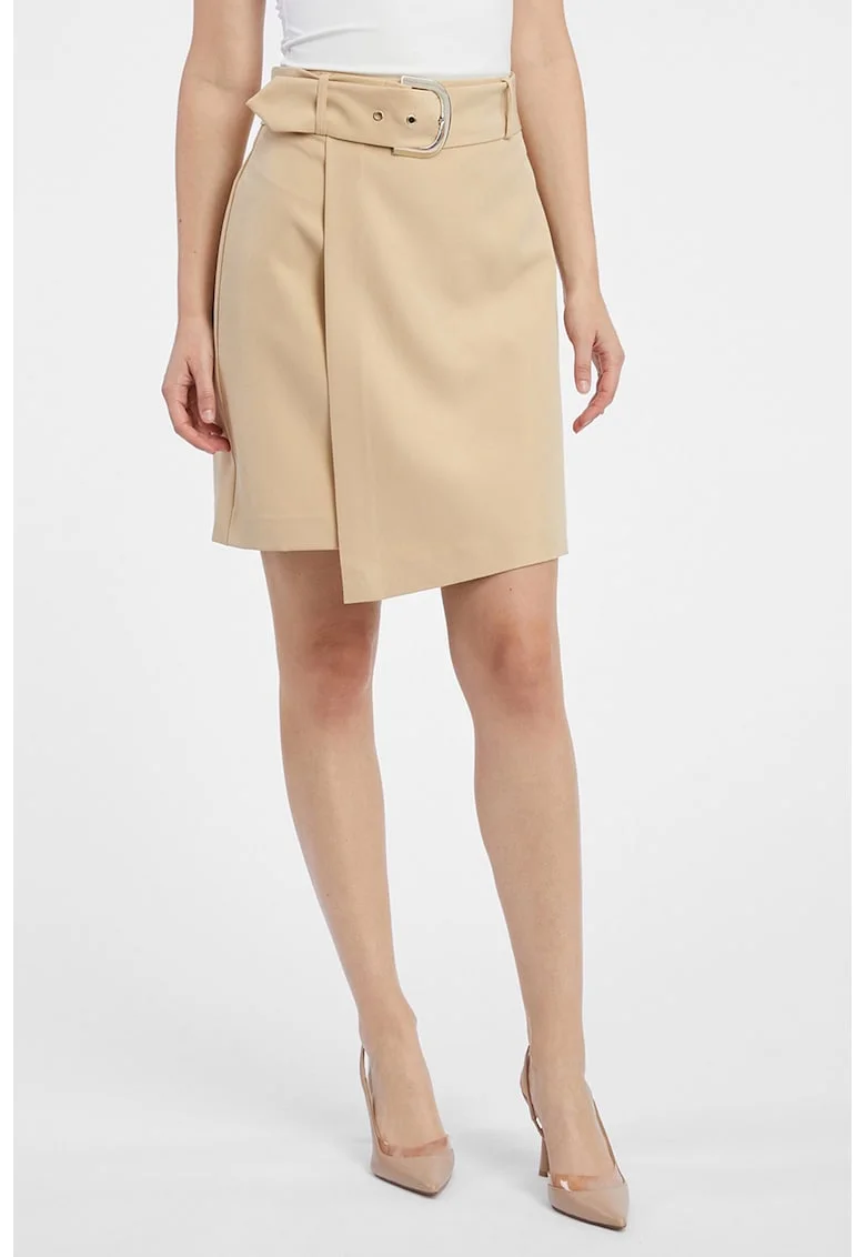 Fusta mini petrecuta, Maro camel