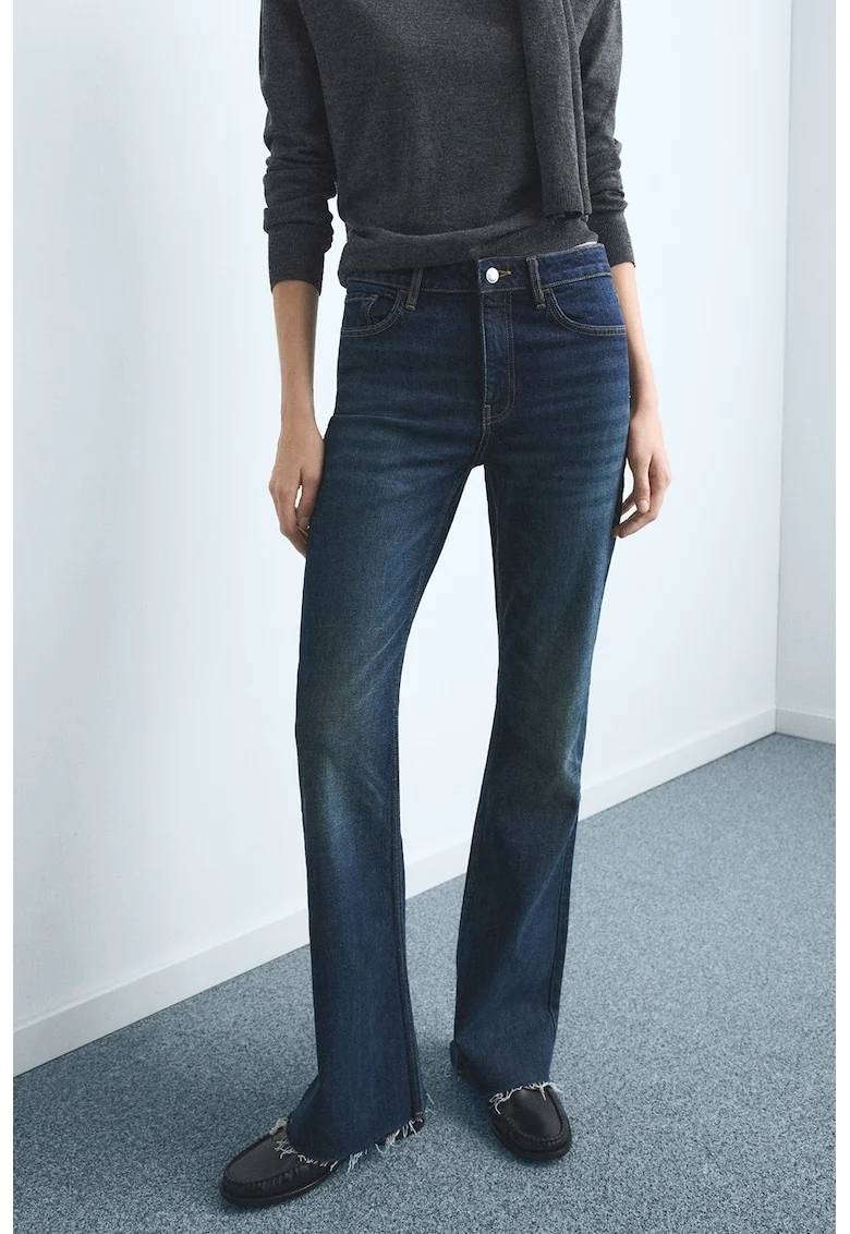 Blugi bootcut cu talie medie si terminatii franjurate, Albastru inchis