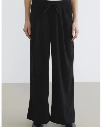 Pantaloni cu croiala ampla si talie inalta, Negru